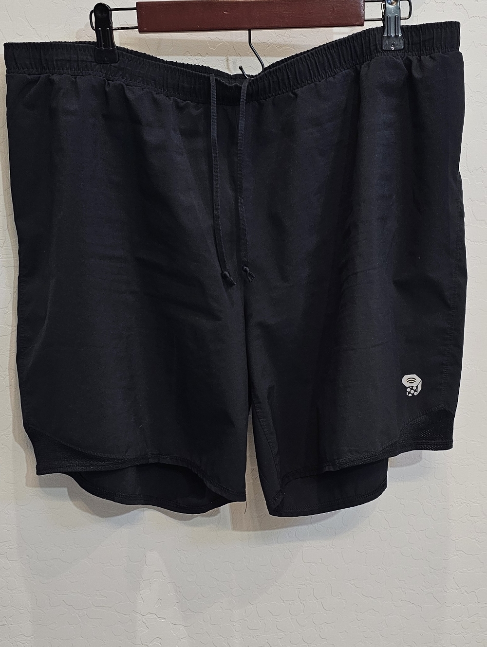Mountain Hardwear Black Men's Athletic Shorts with Drawstring